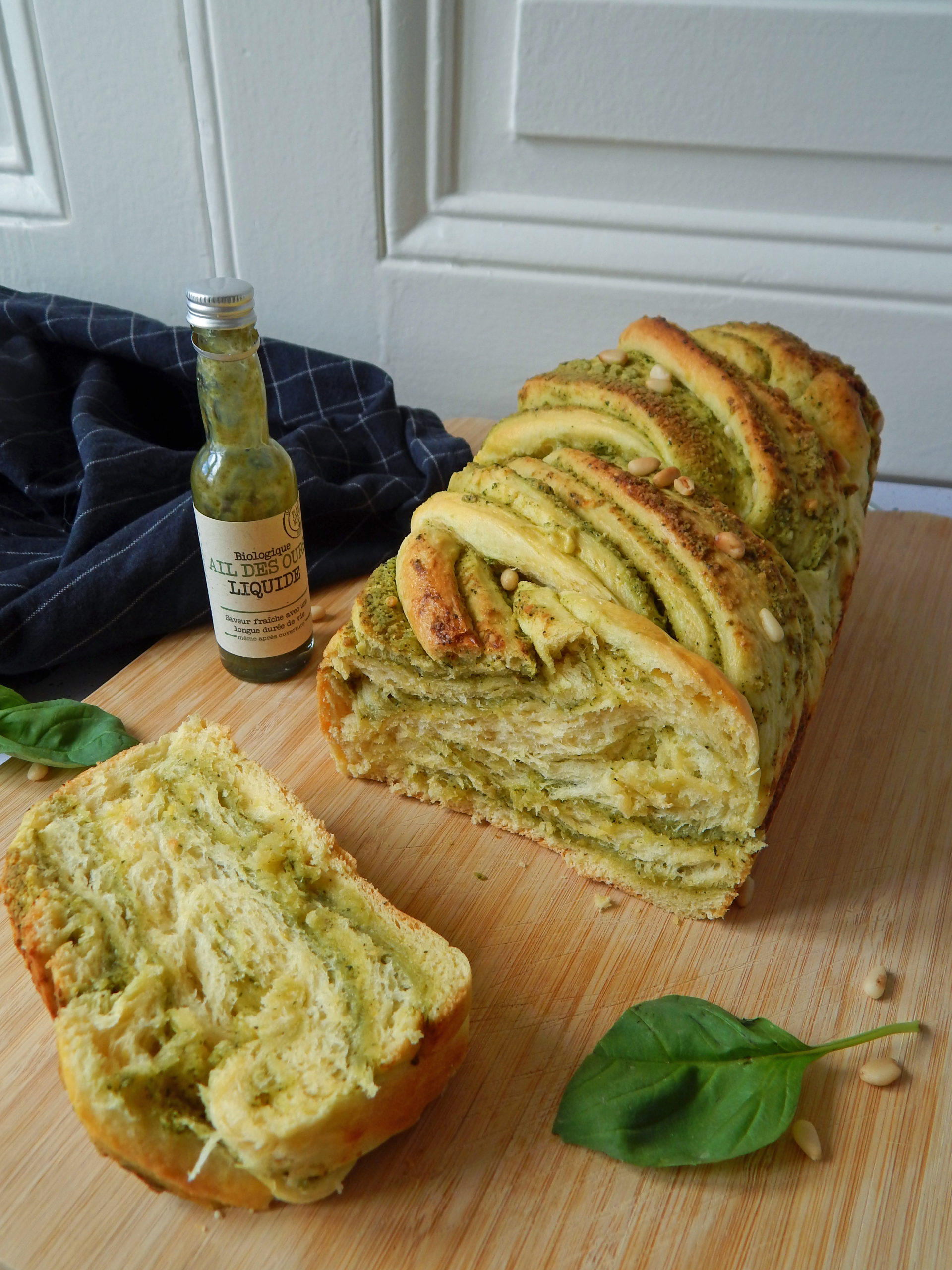Babka moelleuse au pesto de basilic & ail des ours June's cooking